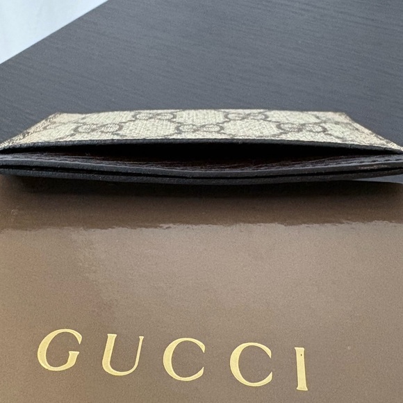 GUCCI GG Supreme Canvas w Leather trim compact card holder beige/ebony - Picture 12 of 15